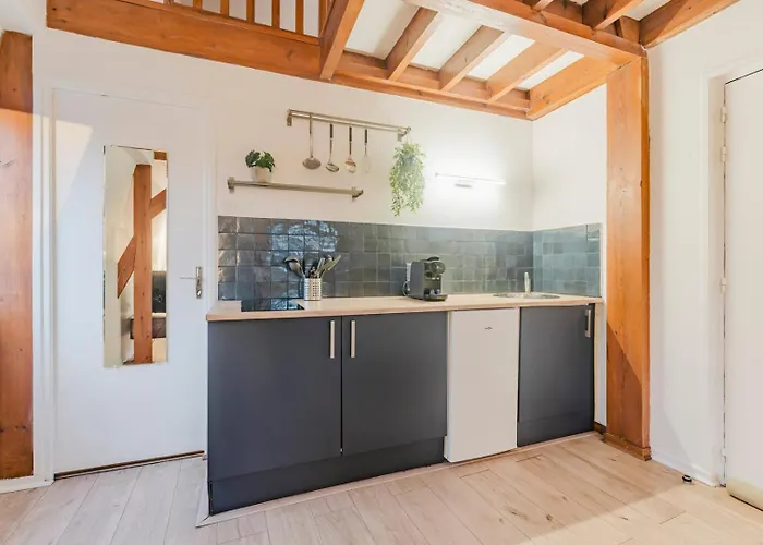 1 Mezzanine Centre De *